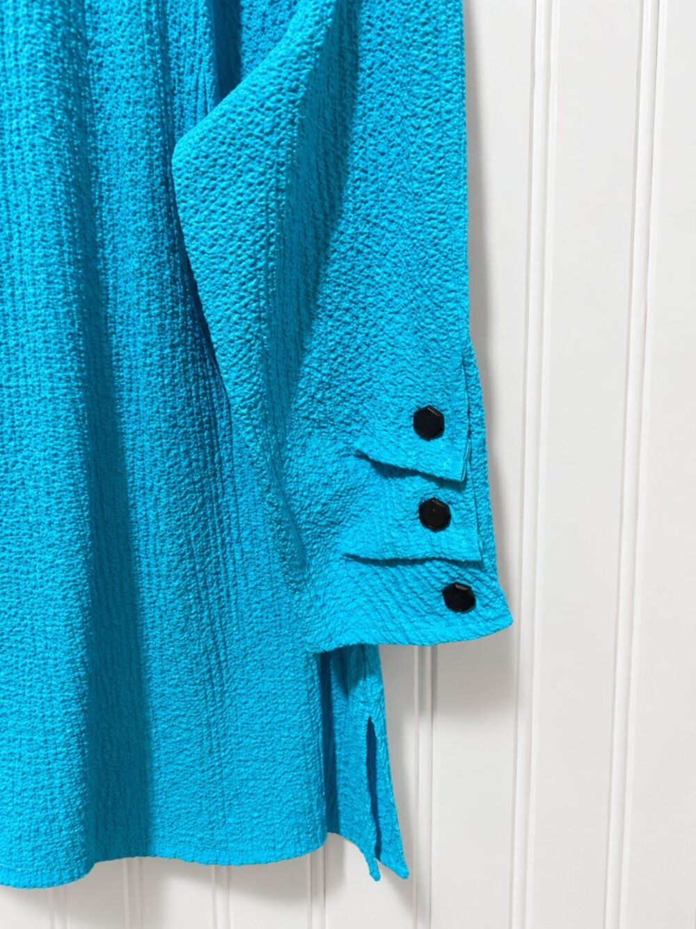 JM Collection Turquoise Textured Tunic Top Size Medium Button Sleeve Detail - Picture 3 of 6